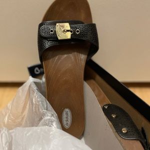 Dr. Scholl's Classic (Black Chop-out)